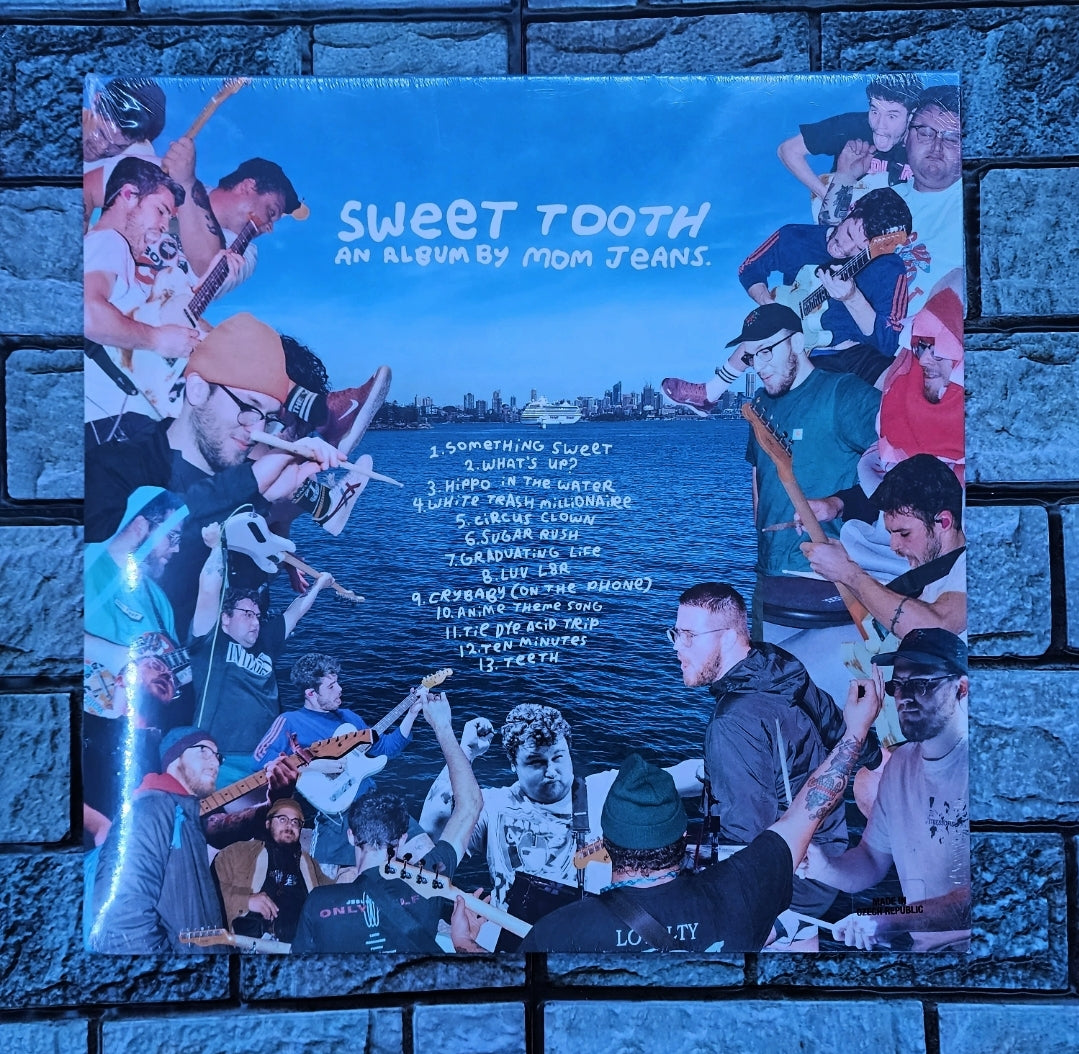 Mom Jeans. - Sweet Tooth (UO Exclusive Limited Colored Red & Black Of 500 Vinyl)(Nuevo)